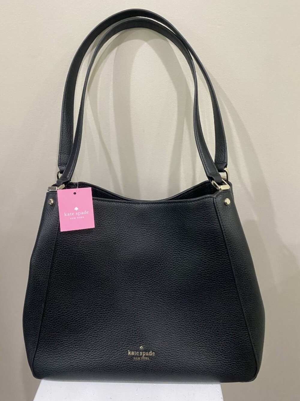 Kate Spade New York Leila Pebbled Leather Medium Compartment Shoulder Bag- Black
